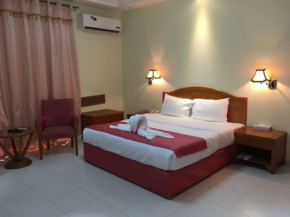 Oyo 366 Waves Hotel Αϊμάν Εξωτερικό φωτογραφία