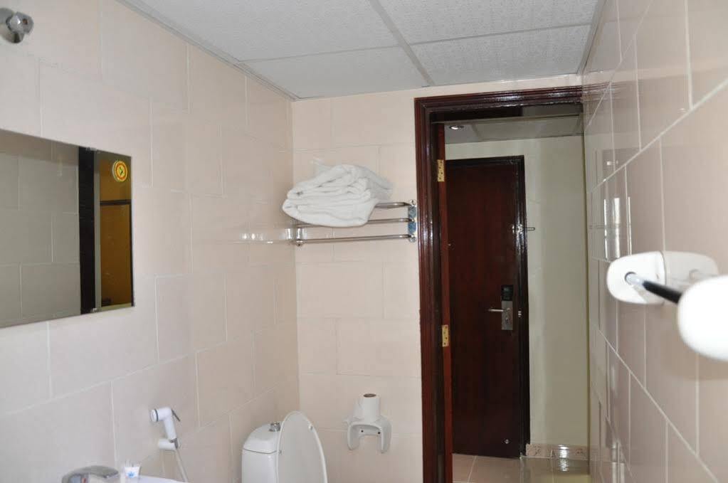 Oyo 366 Waves Hotel Αϊμάν Εξωτερικό φωτογραφία