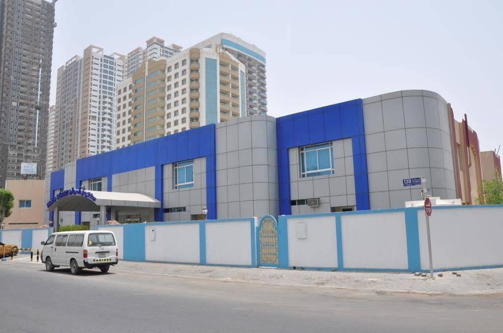 Oyo 366 Waves Hotel Αϊμάν Εξωτερικό φωτογραφία